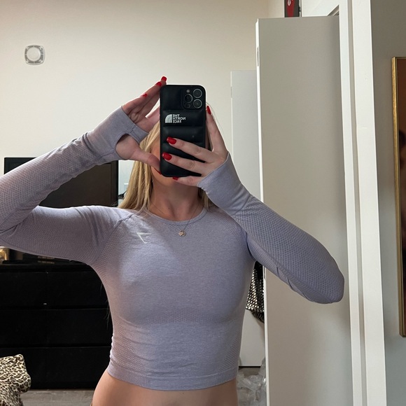 Gymshark Lavender Long Sleeve Top - Picture 2 of 4